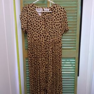 Karin Stevens"leopard dress"